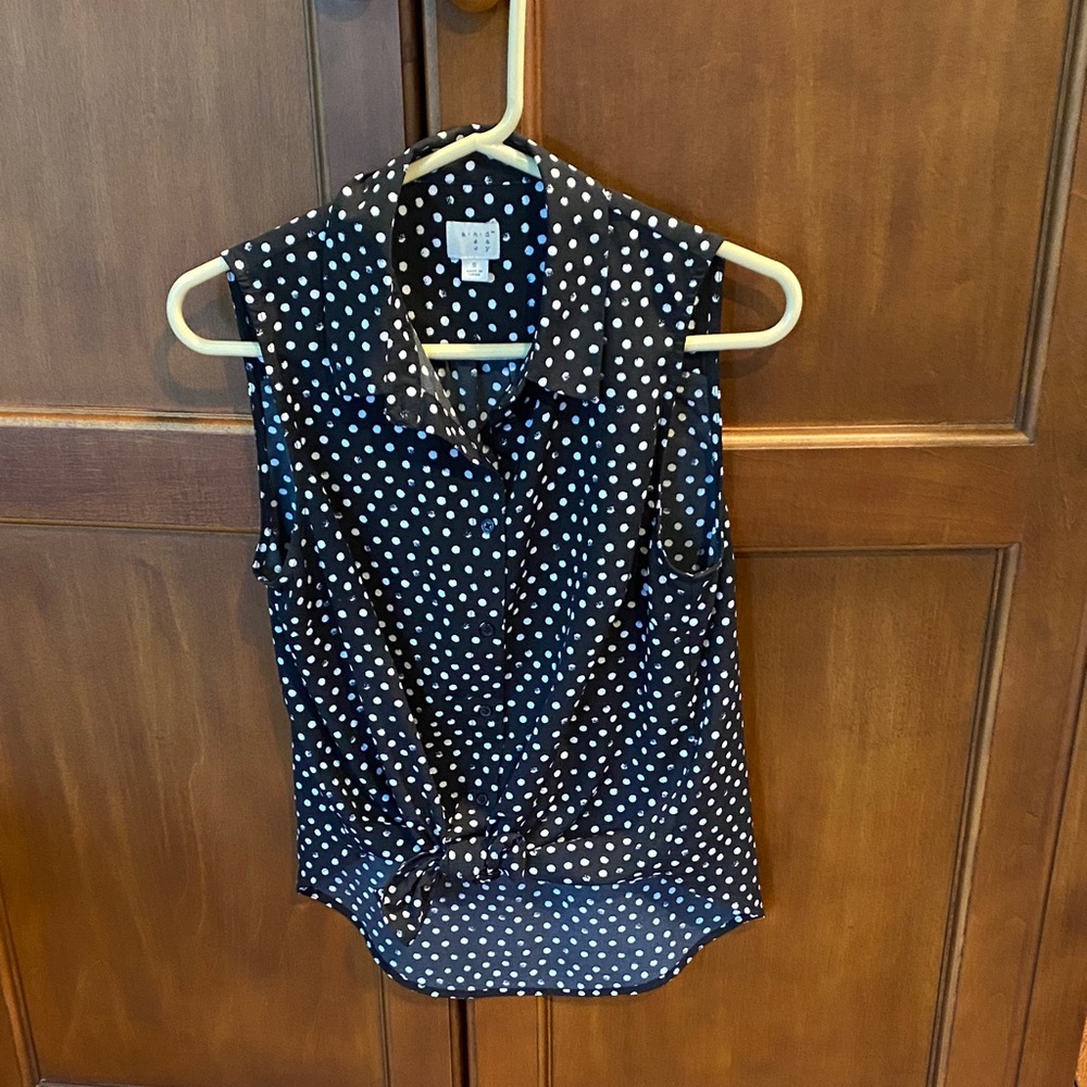 Polka Dot Sleeveless Blouse - Black and White.